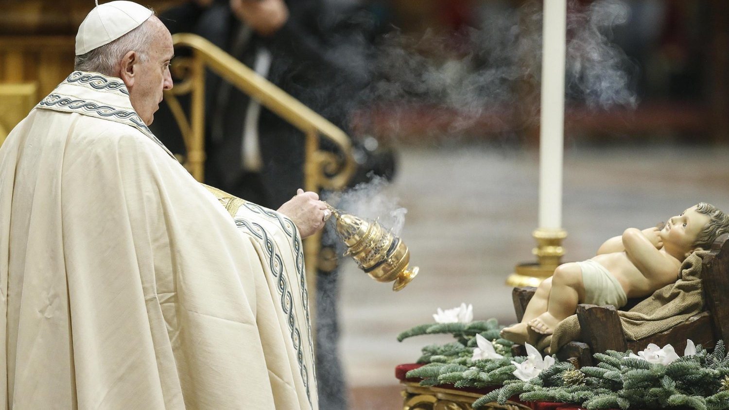 El Papa despide el año recordando que Dios siempre cambia la historia con humildad