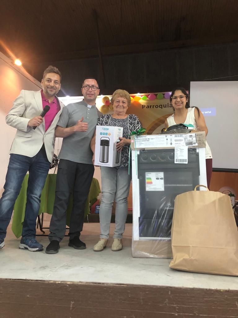 Gran bingo parroquial fue un éxito gracias al apoyo de la comunidad
